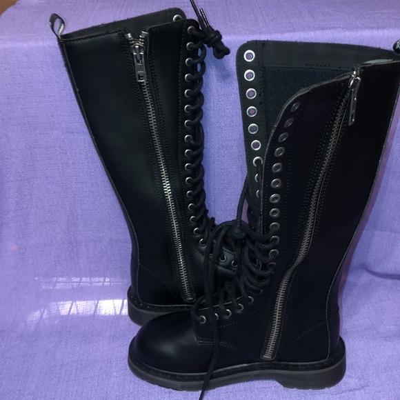 Used Demonia Bolt 400 Lace-Up Side Zip Boots Women’s Size 8 - Picture 8 of 11